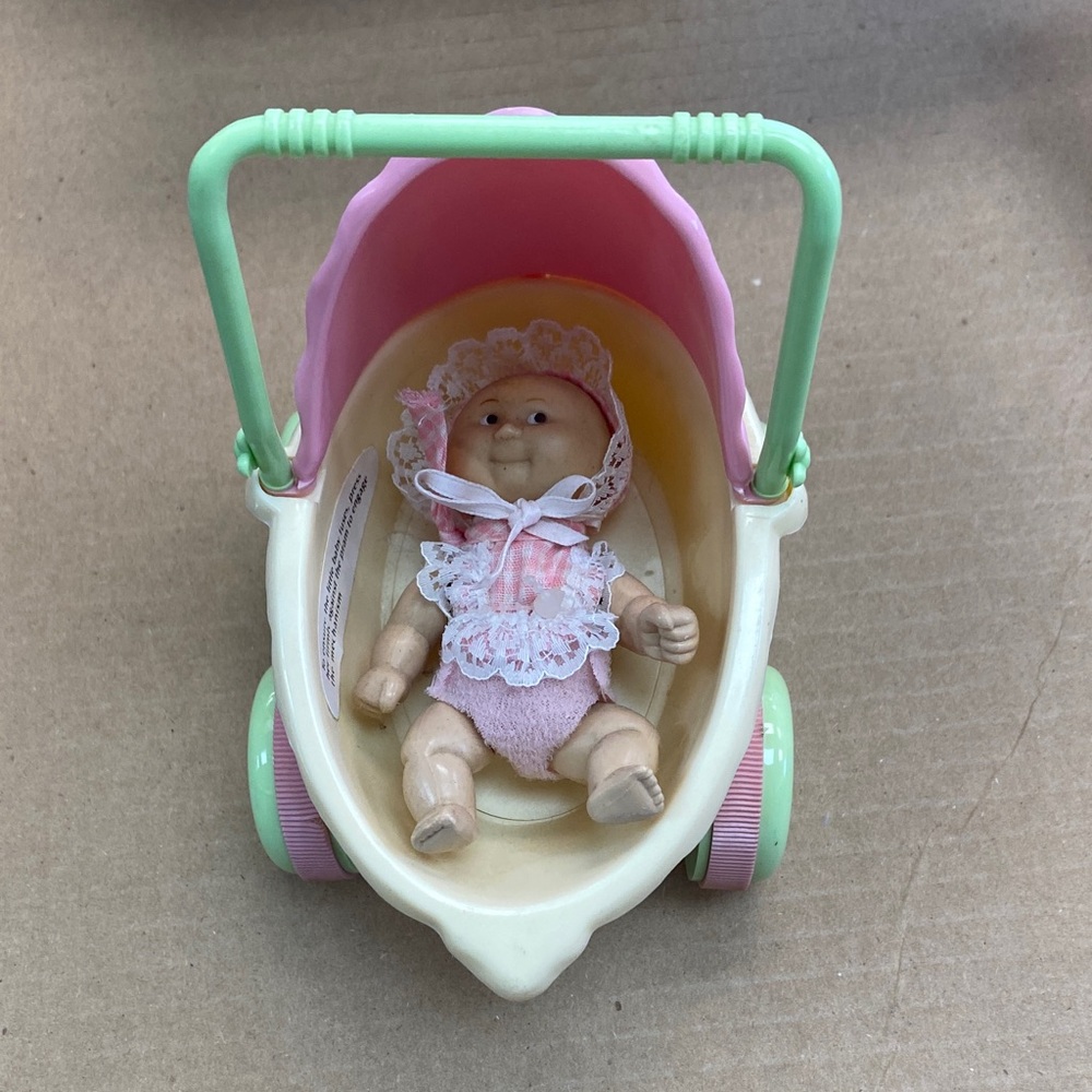 1985 Cabbage Patch and Green Baby Doll Stroller Toy 0224